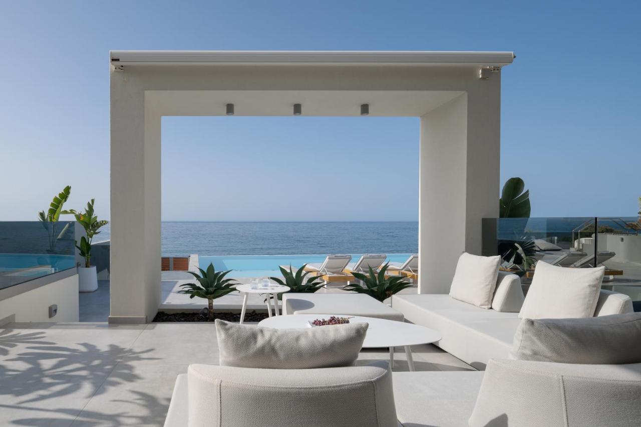 Hermes Grand Luxury Beachfront Villa & Spa, By Thinkvilla Skaleta Exterior photo